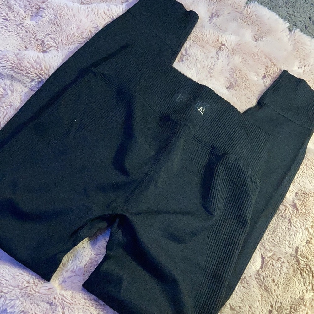 Black VS Pink Ribbed Jogger/Leggings